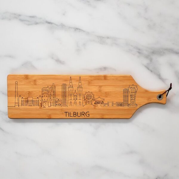 Serveerplank met skyline van Tilburg