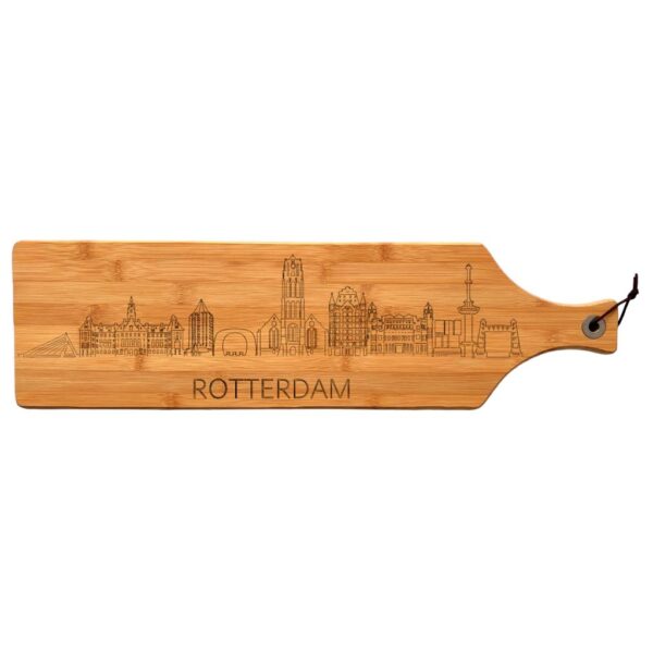 Serveerplank met skyline van Rotterdam